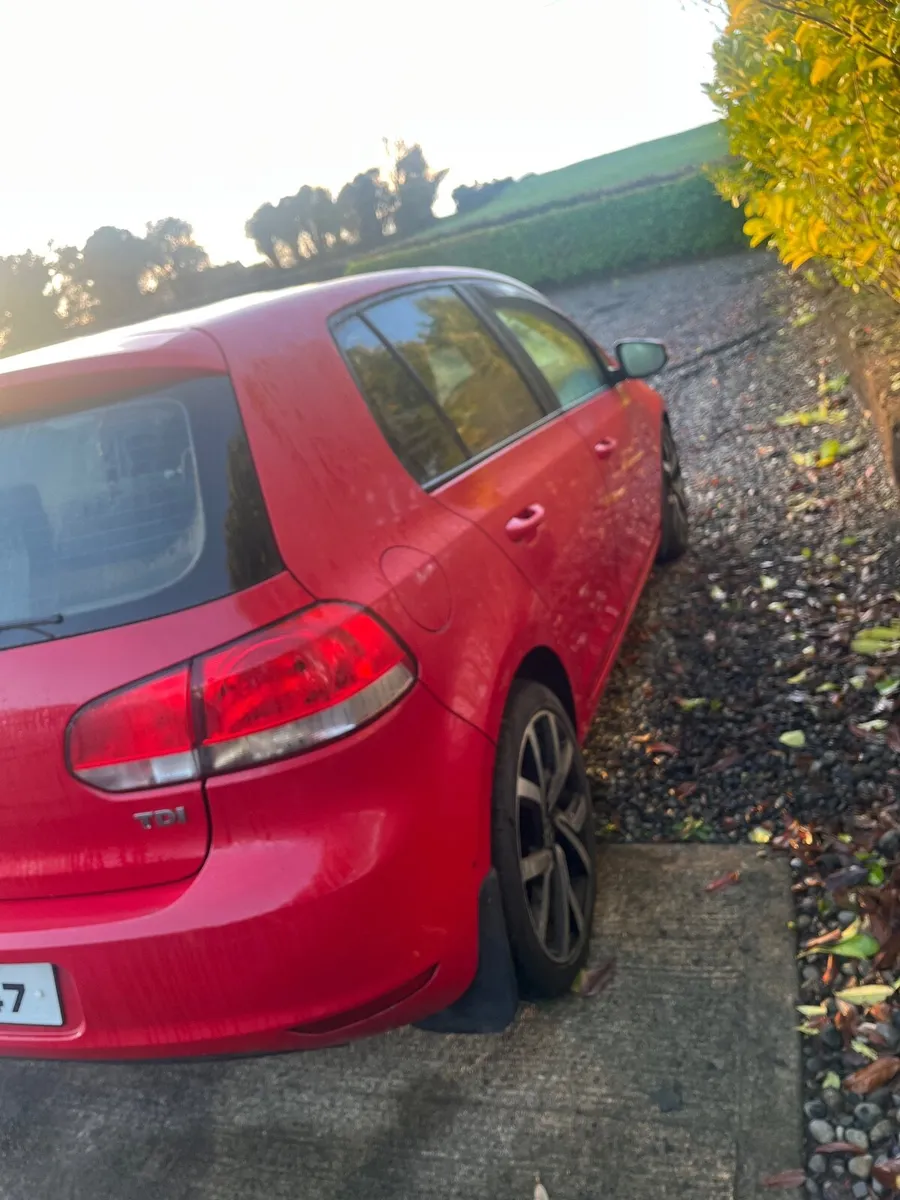 Volkswagen Golf 2010 - Image 1