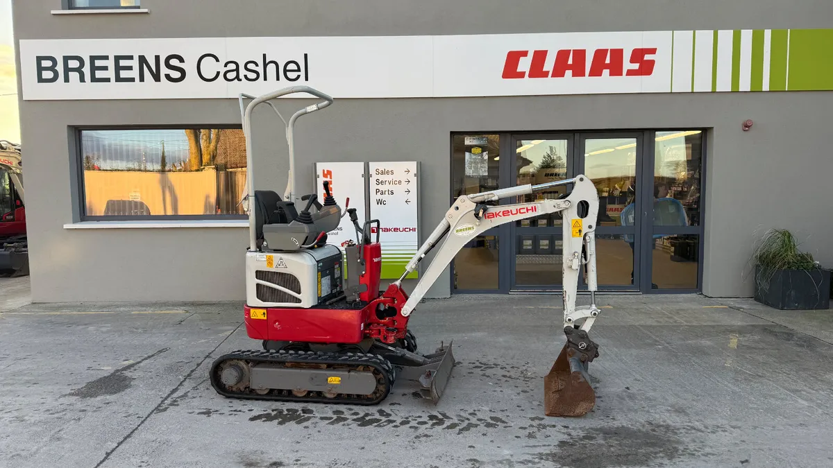 Takeuchi TB210R Micro Digger ( Only 400hrs ) - Image 1