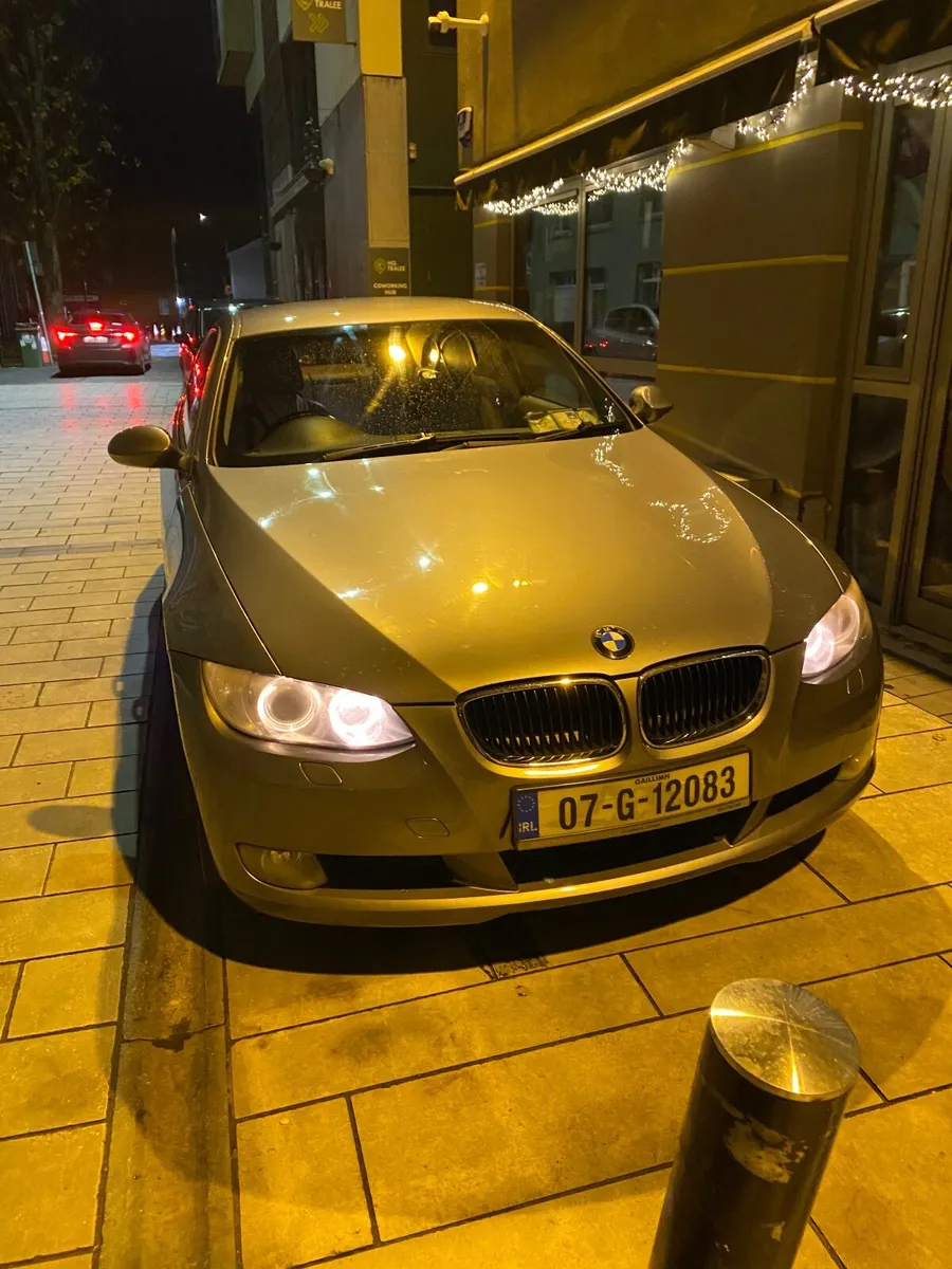 BMW 3-Series 2007 - Image 2