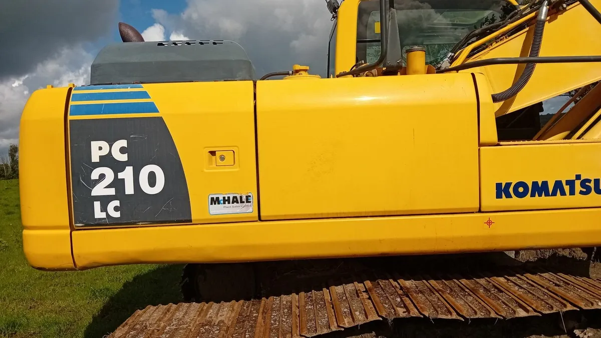 Komatsu 210 - Image 3