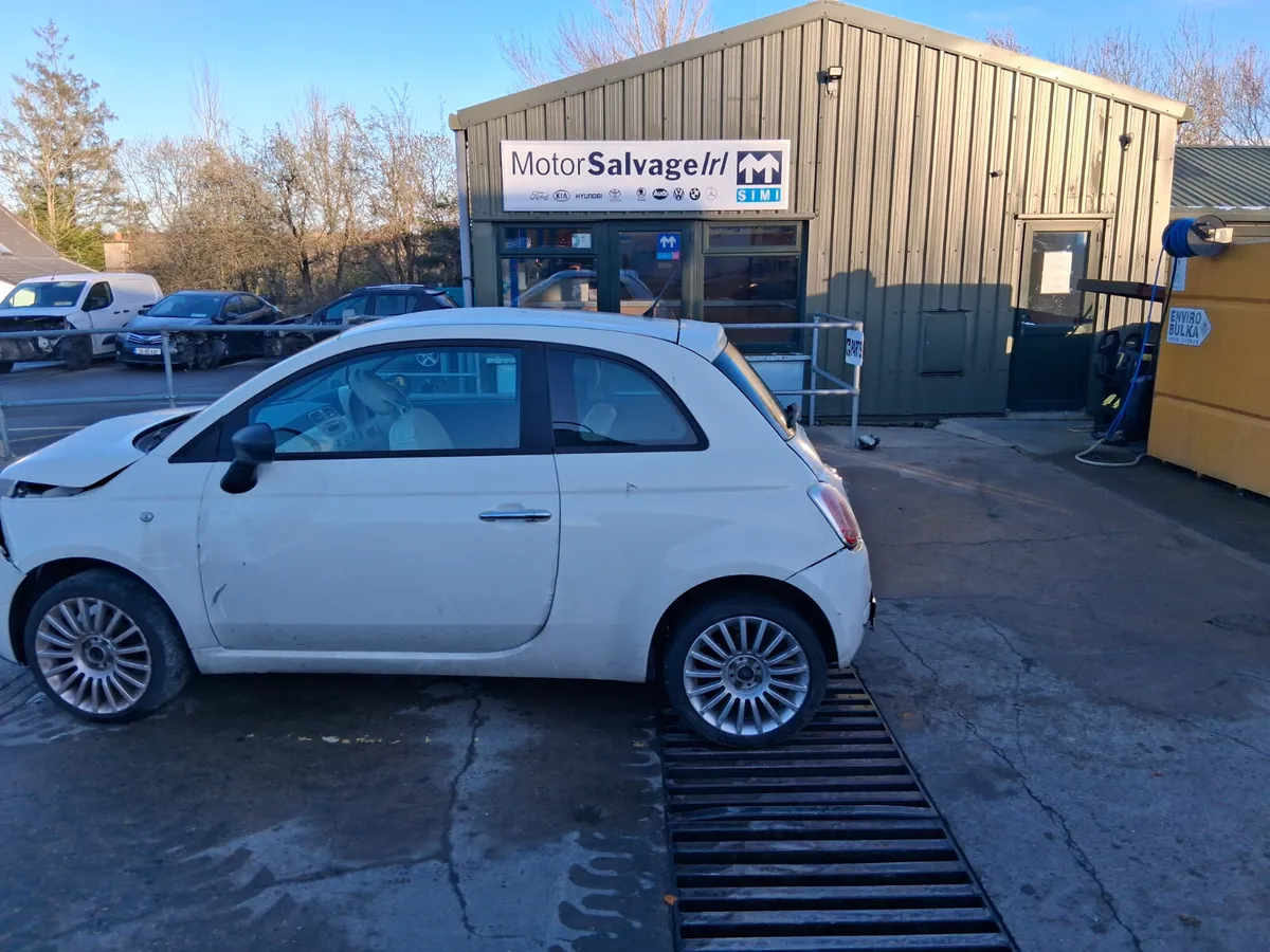 2010 FIAT 500 1.3L Petrol (for parts only) - Image 3