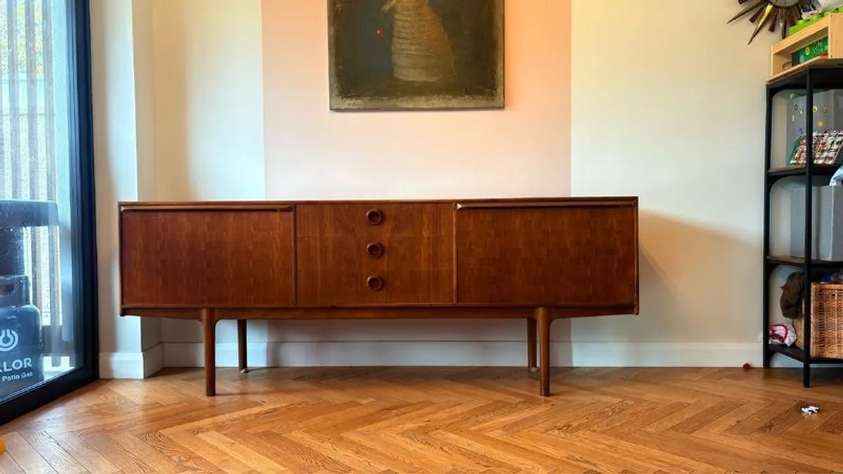 Vintage McIntosh sideboard - Image 1