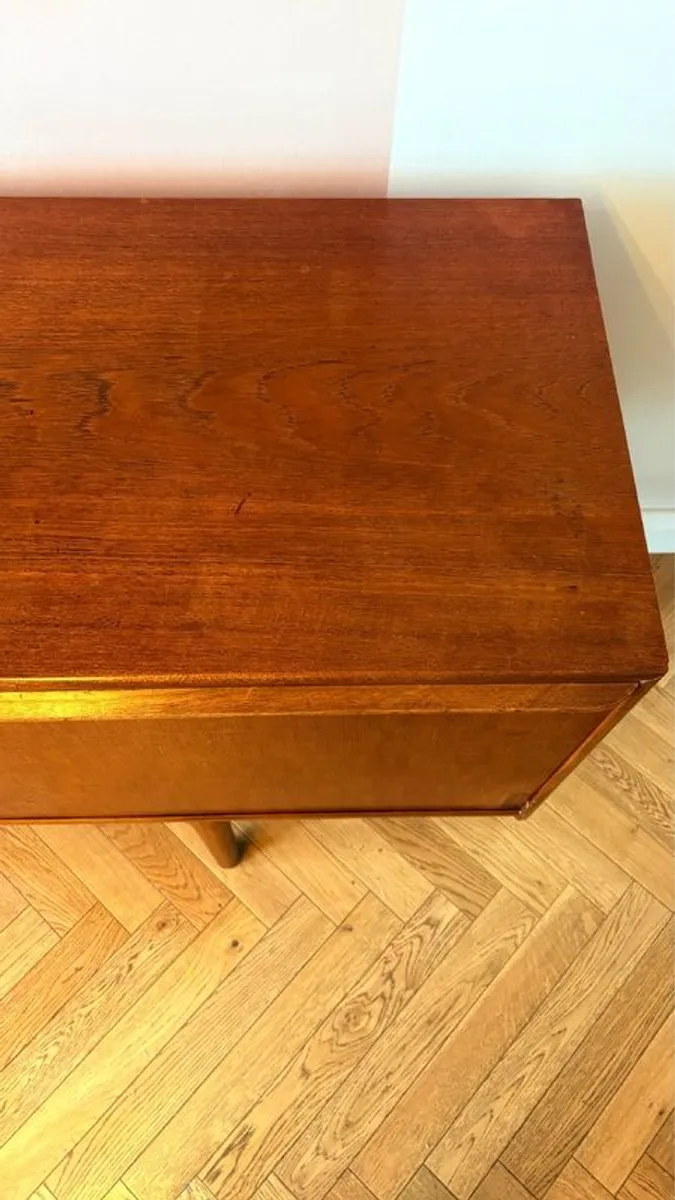 Vintage McIntosh sideboard - Image 3