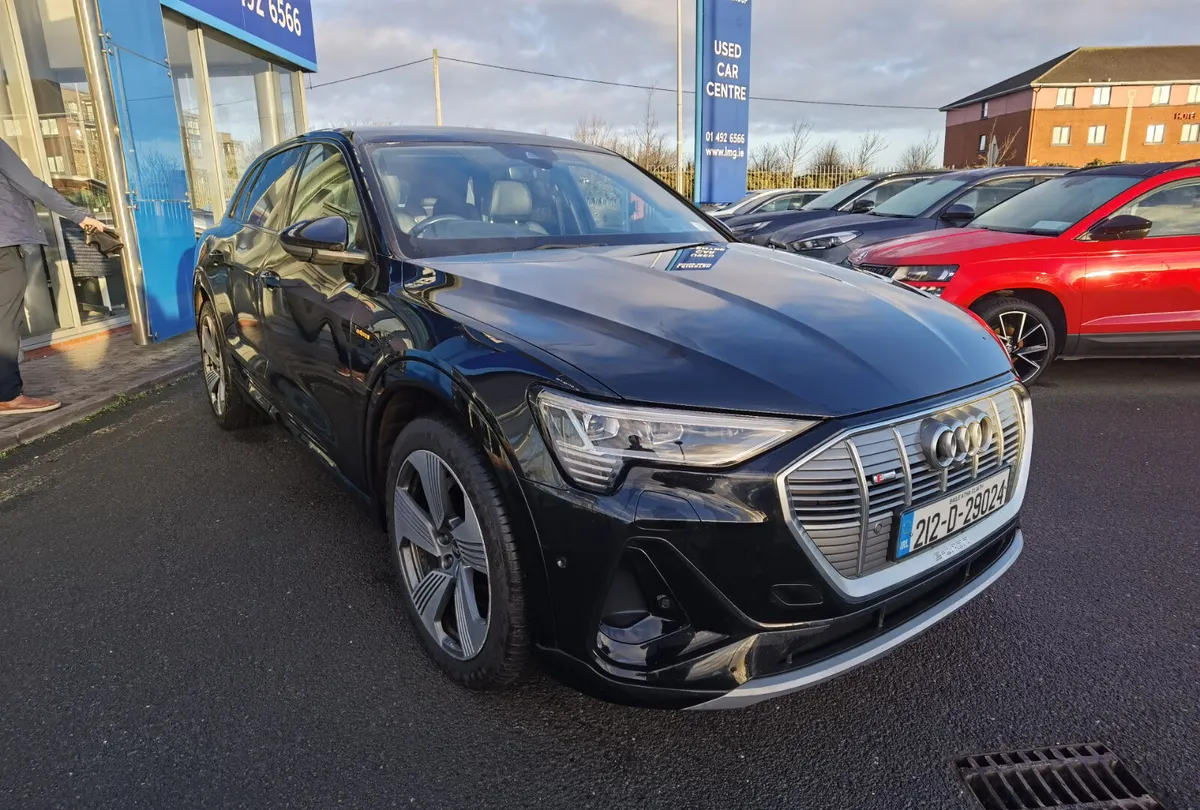 AUDI E-TRON 55KWH QUATTRO S LINE *B&O SOUND SYSTEM - Image 4