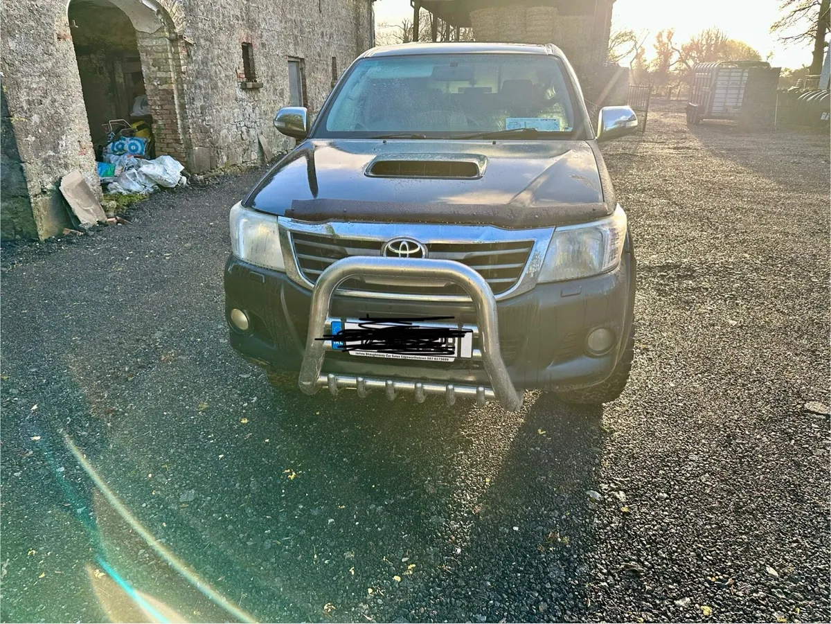 Toyota Hilux - Image 1