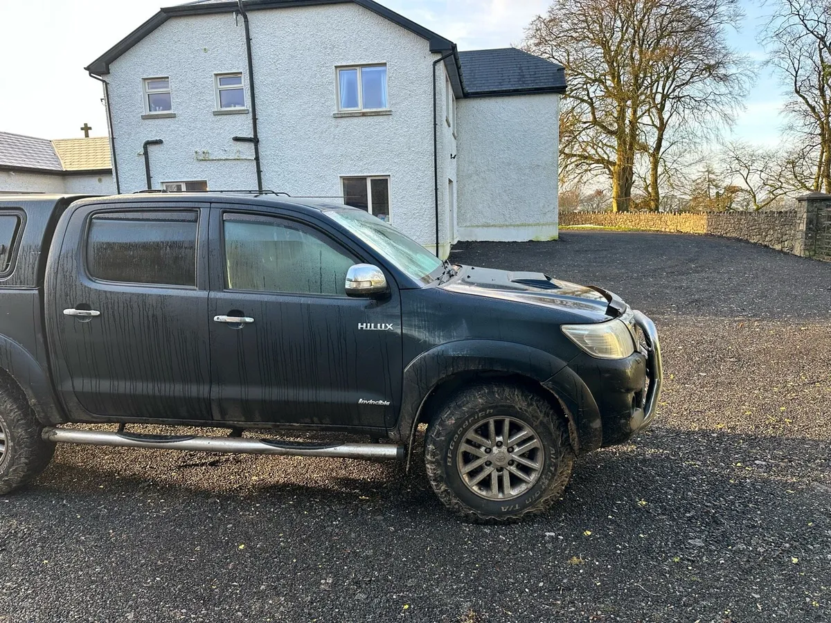 Toyota Hilux - Image 2