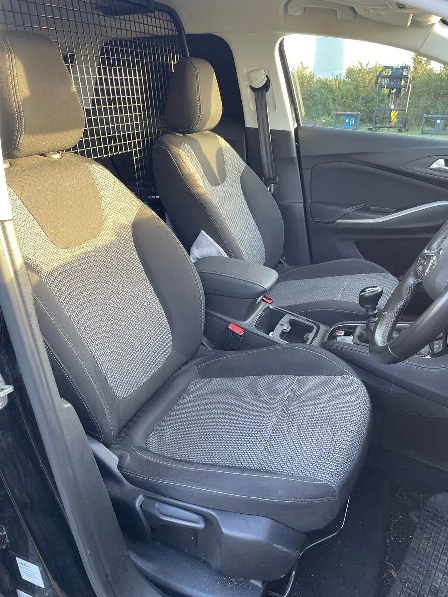 Opel Grandland X 1.5 Diesel Carvan - Image 4