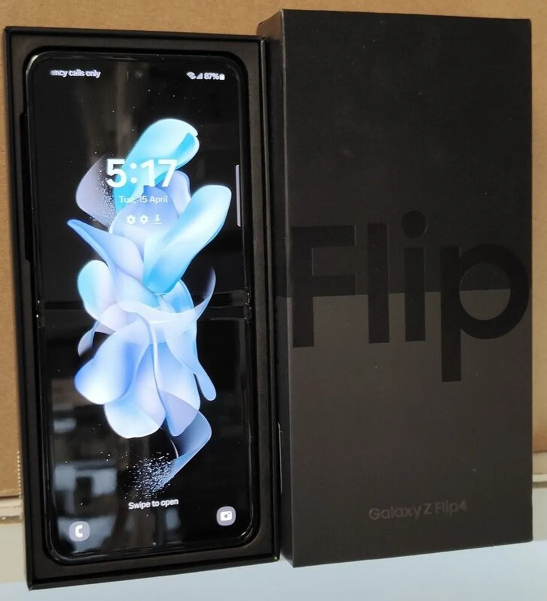 Samsung Galaxy Z-Flip 4 128GB Dual Sim Unlocked (Like New) - Image 3