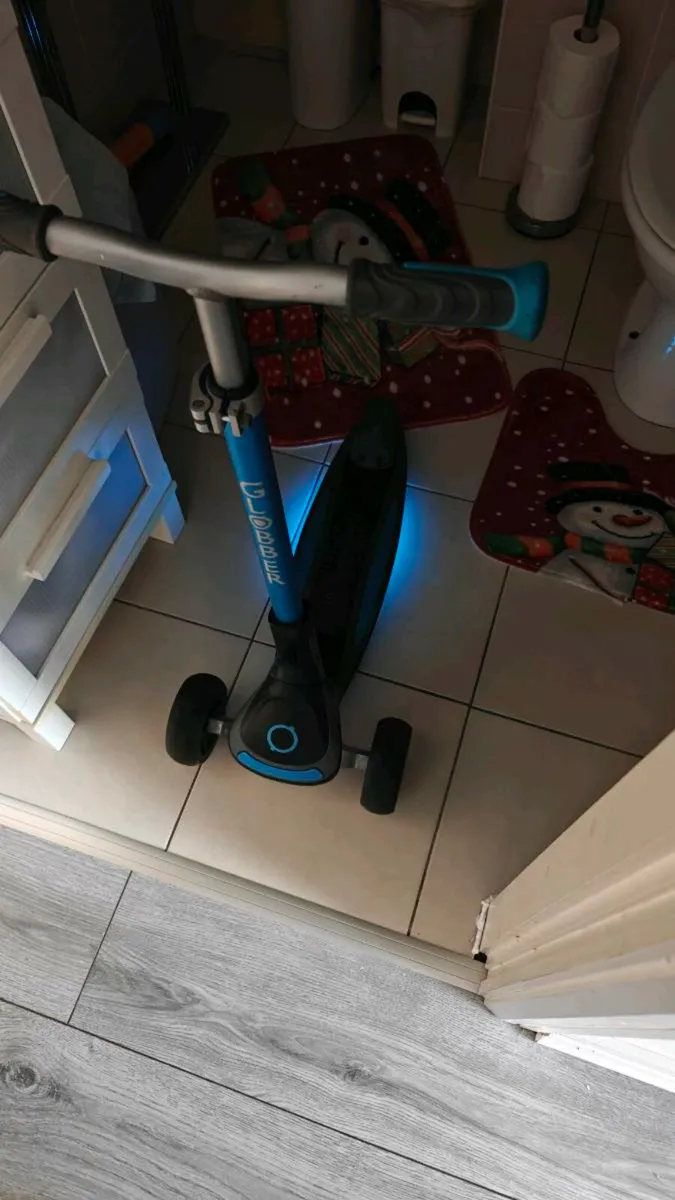 Globber scooter - Image 1