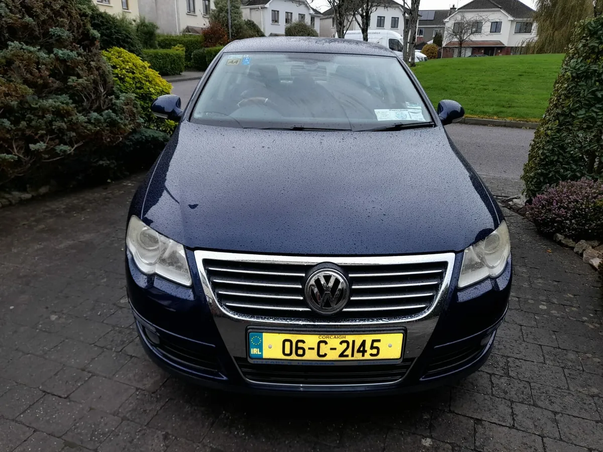 Volkswagen Passat - Image 1