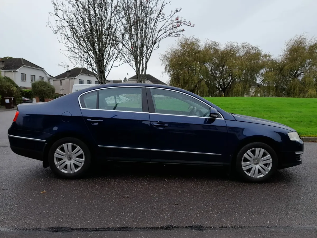 Volkswagen Passat - Image 3