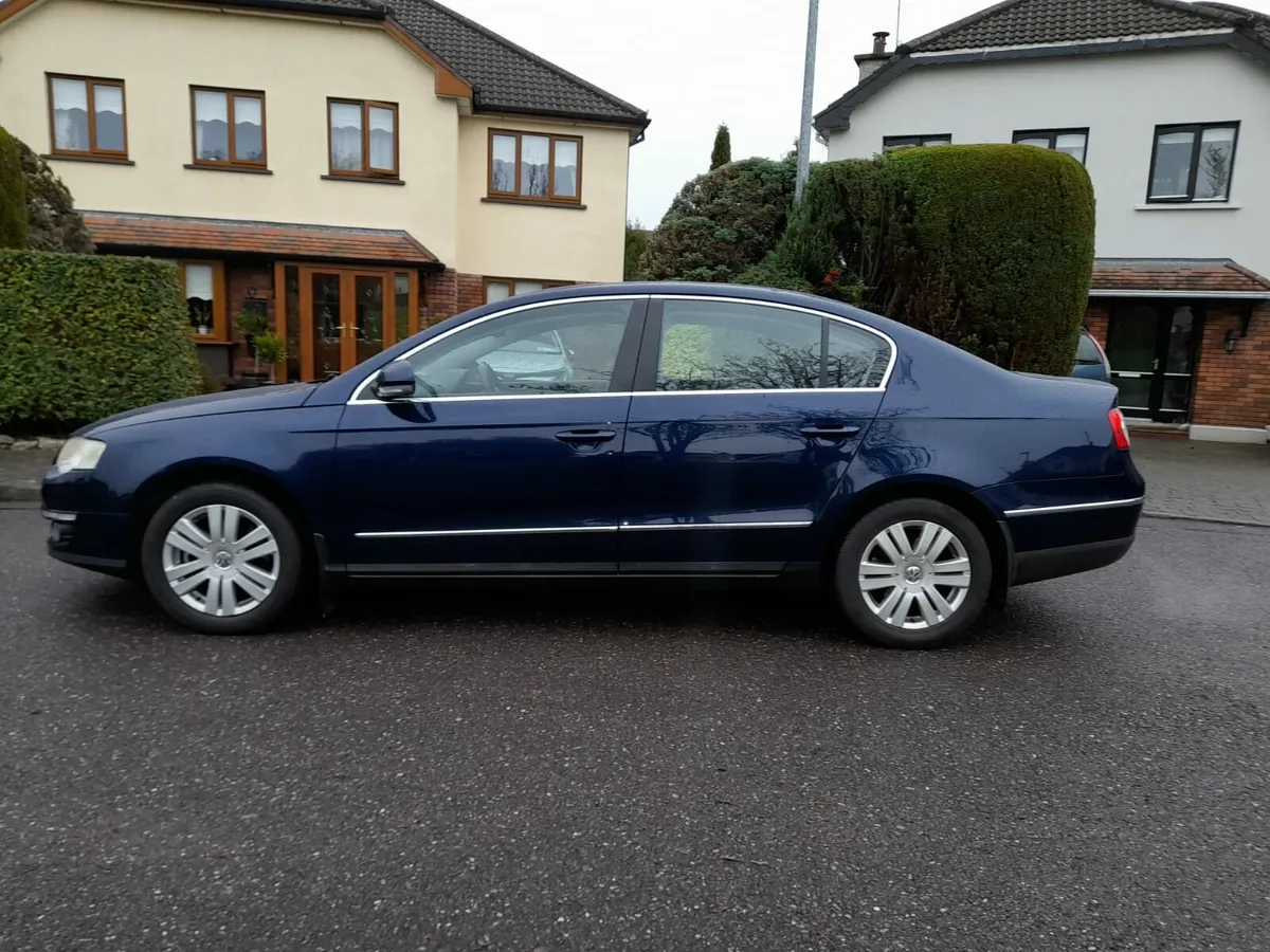 Volkswagen Passat - Image 4