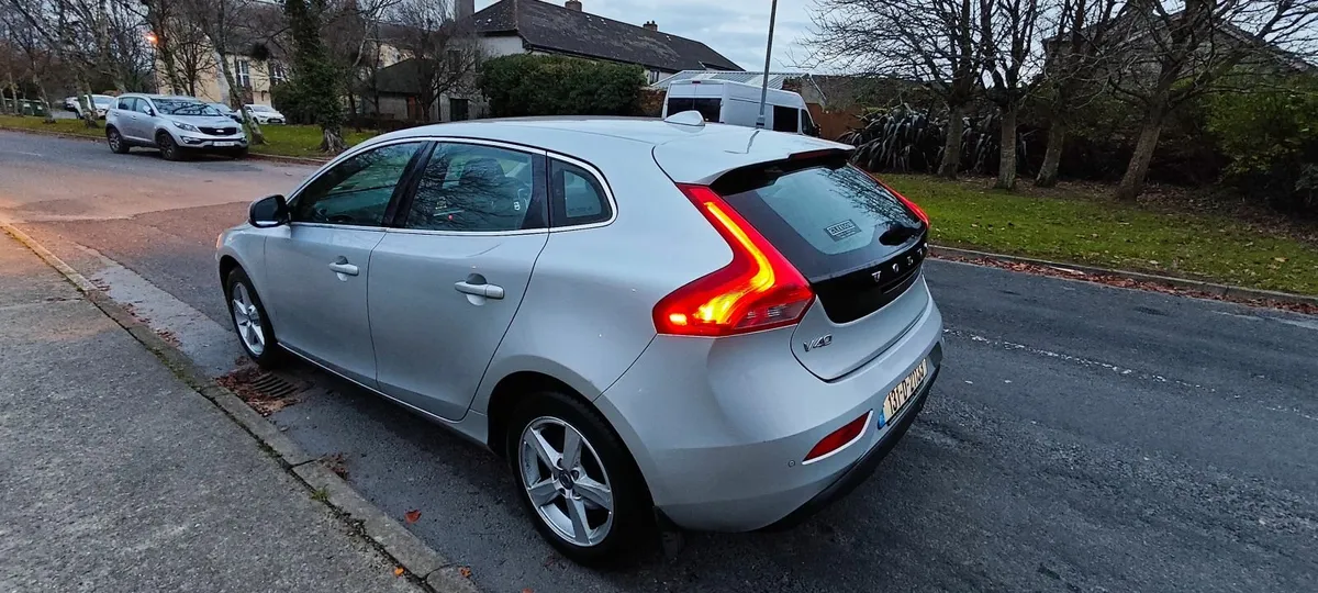 Volvo V40 2013 NCT+TAX ! - Image 4