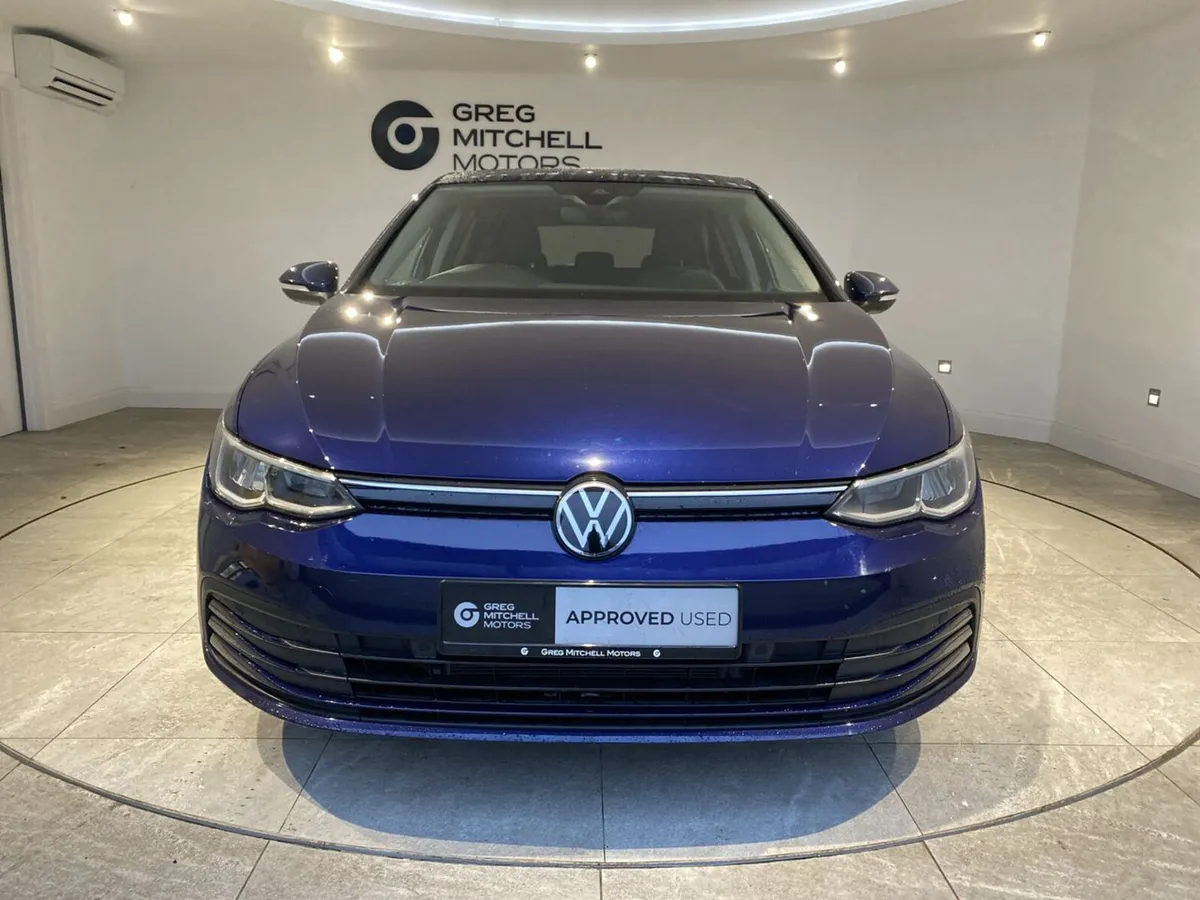 Volkswagen Golf 2022 - Image 2