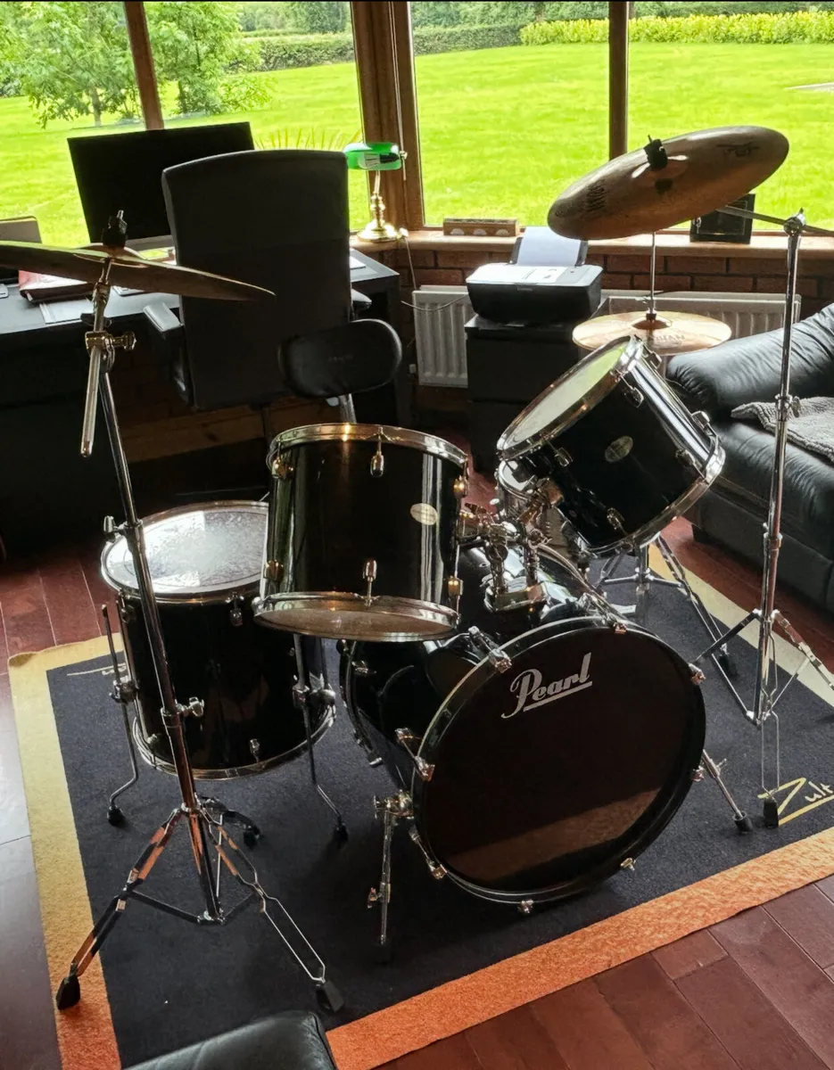 Pearl Drum Kit - Image 1
