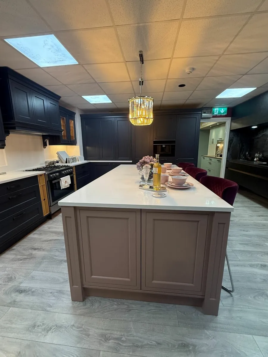 EX-DISPLAY KITCHEN NOW AVAILABLE – SOLD AS SEEN - Image 1