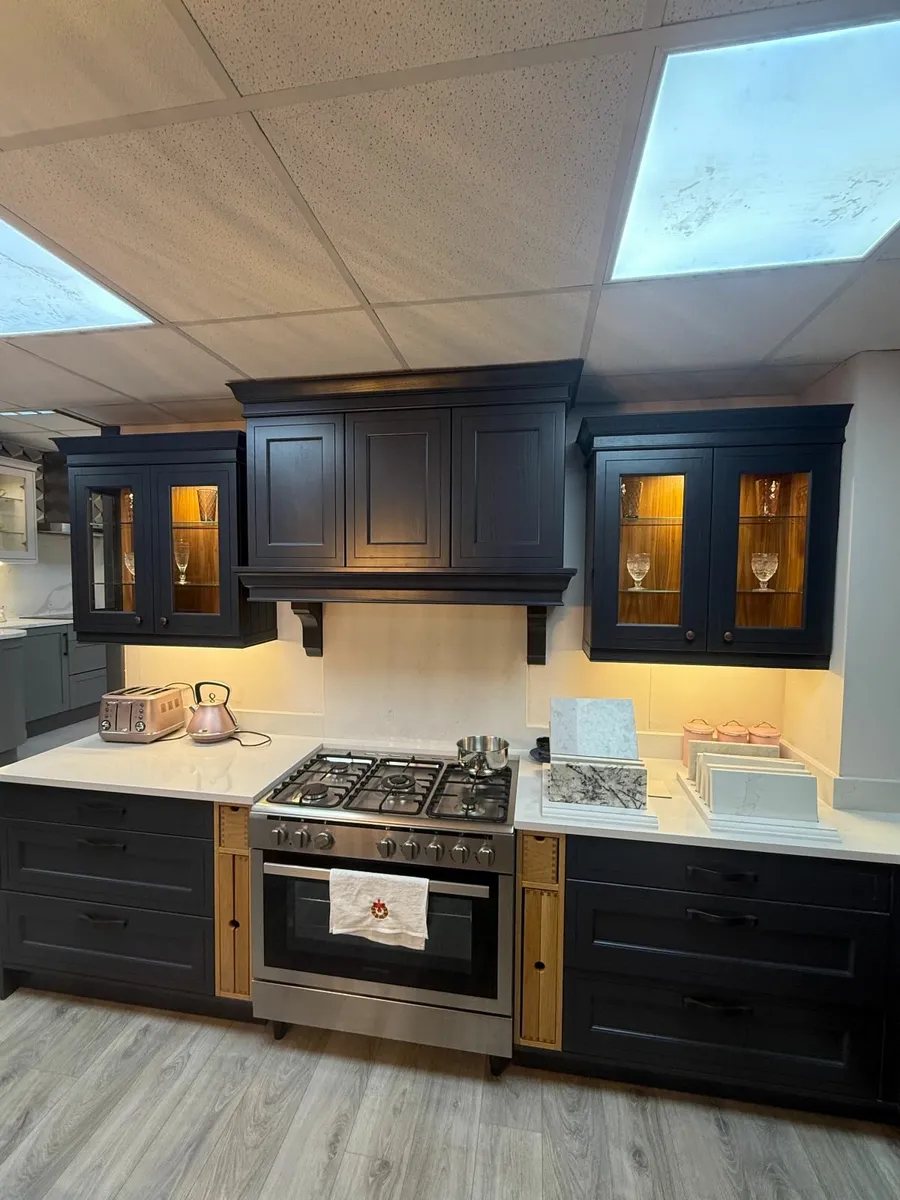 EX-DISPLAY KITCHEN NOW AVAILABLE – SOLD AS SEEN - Image 4