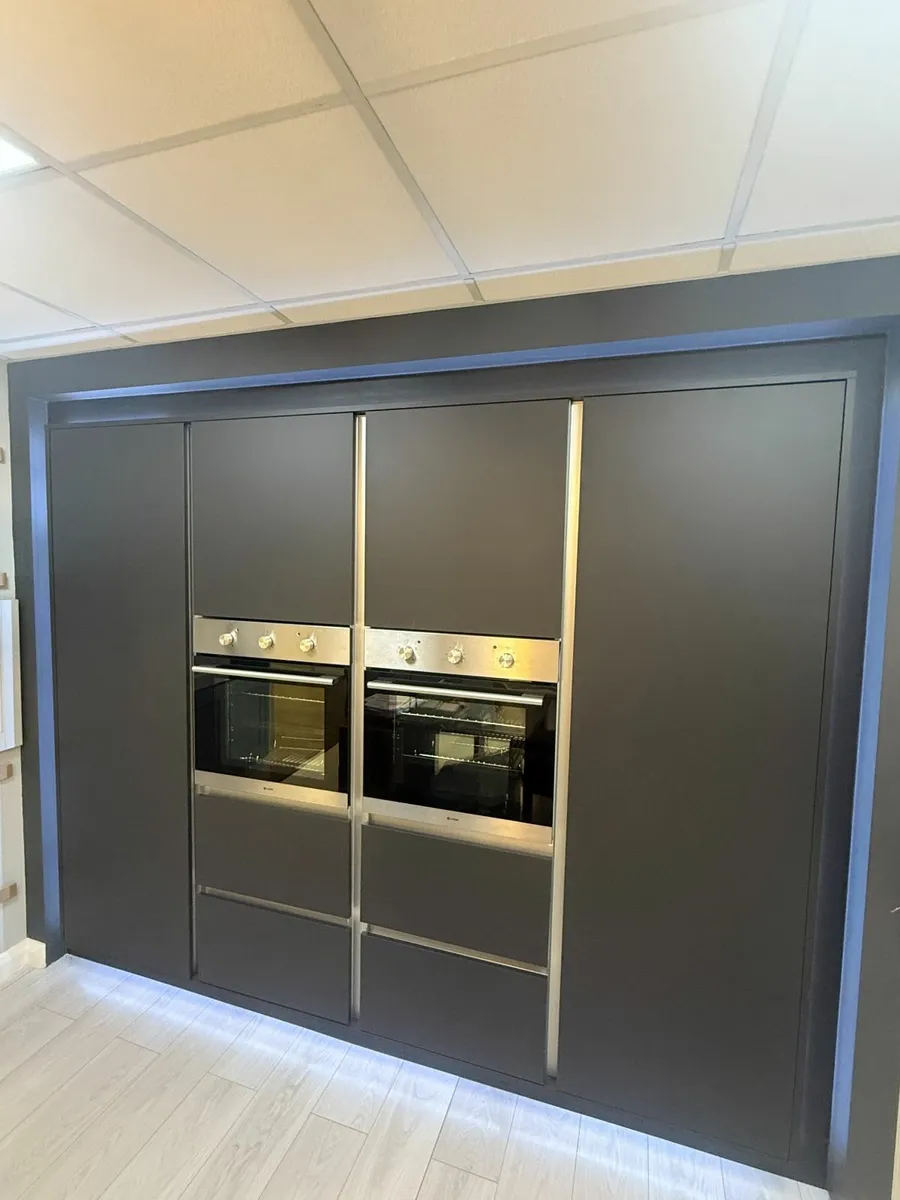 EX-DISPLAY SLAB MATTE KITCHEN – SOLD AS SEEN - Image 2