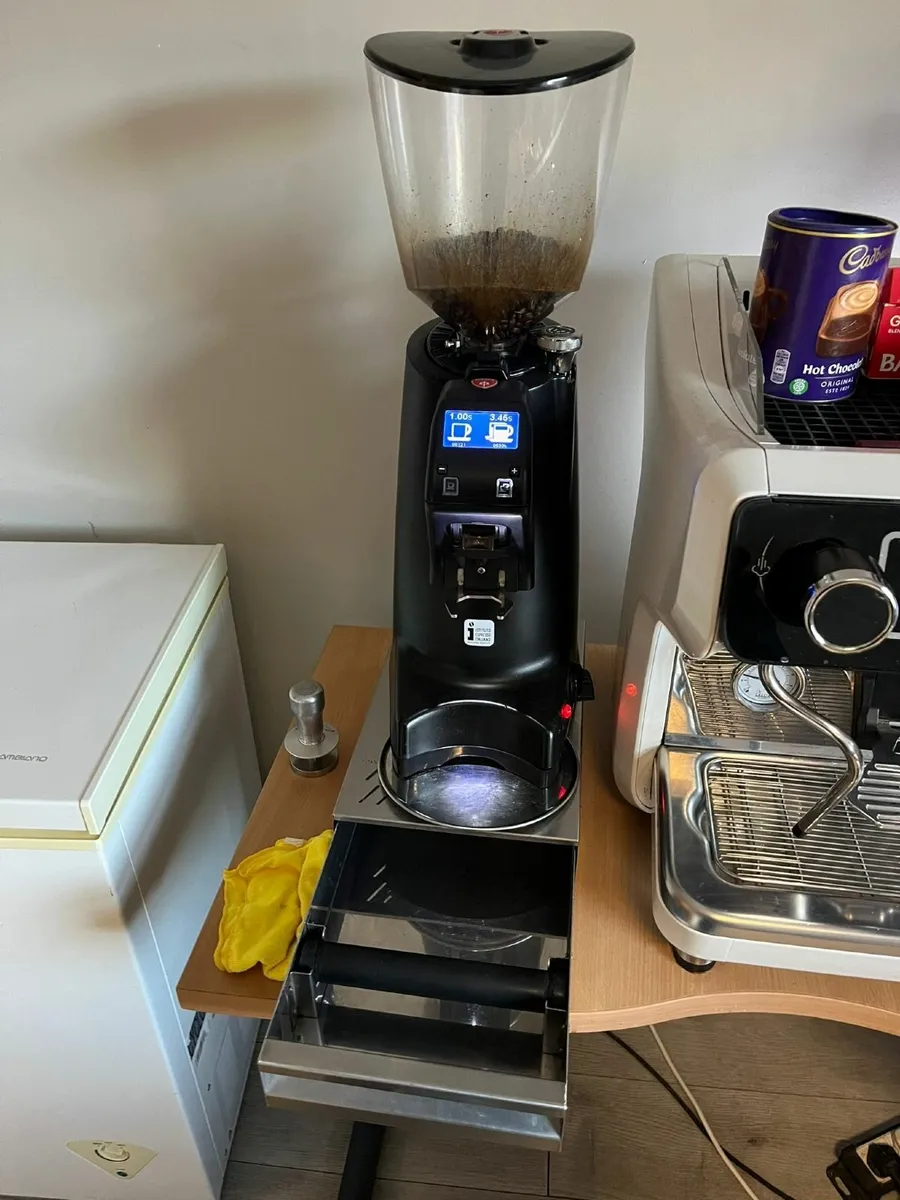 coffee machine and grinder - Image 2