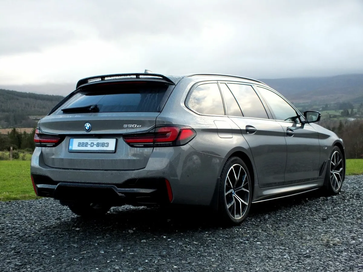 2022 BMW 530E M-Sport - Image 2
