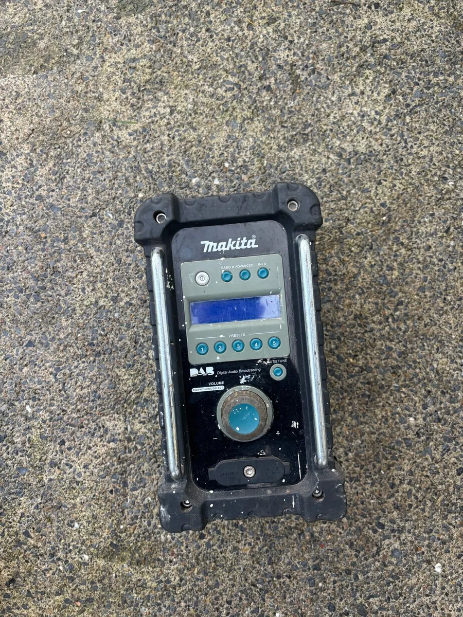Makita site radio - Image 1