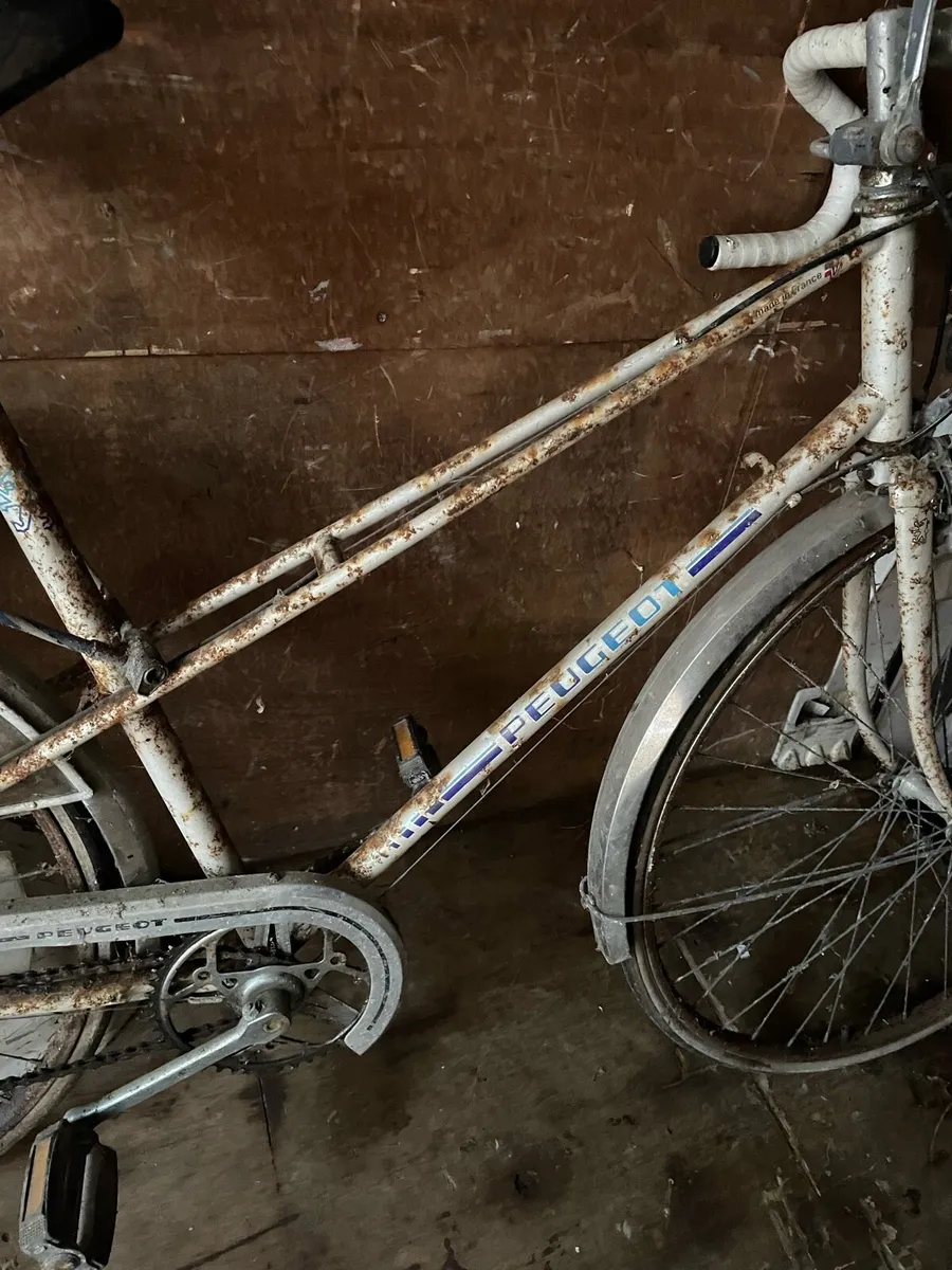 Vintage 1970s racing bike - Image 1