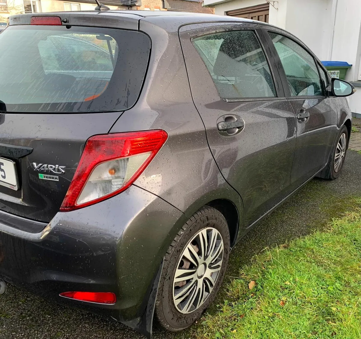 Toyota Yaris 2013 - Image 3