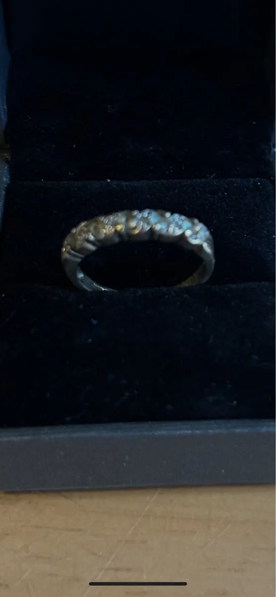 9ct gold diamond eternity ring - Image 3