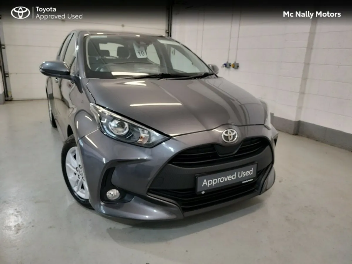 Toyota Yaris 1.0 LUNA PETROL MANUAL - Image 1