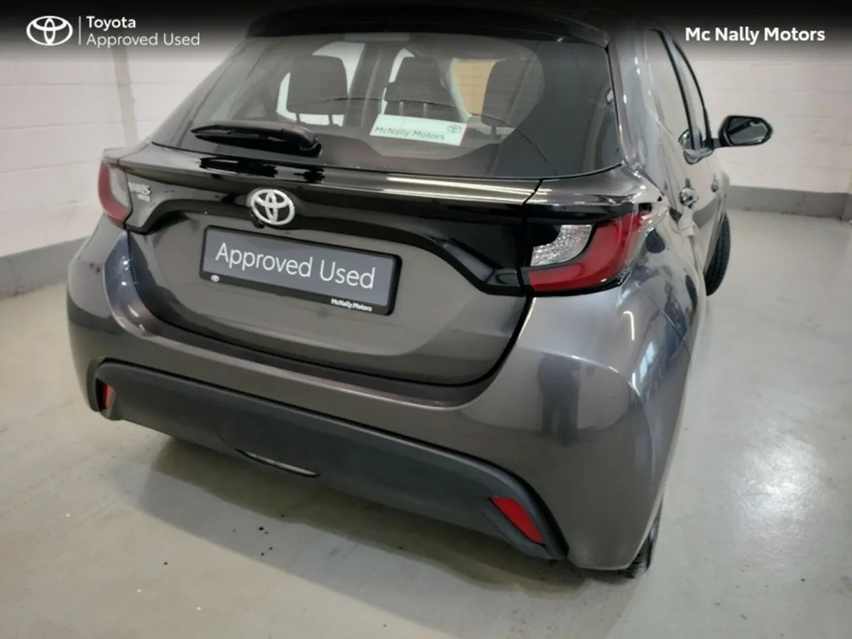 Toyota Yaris 1.0 LUNA PETROL MANUAL - Image 3