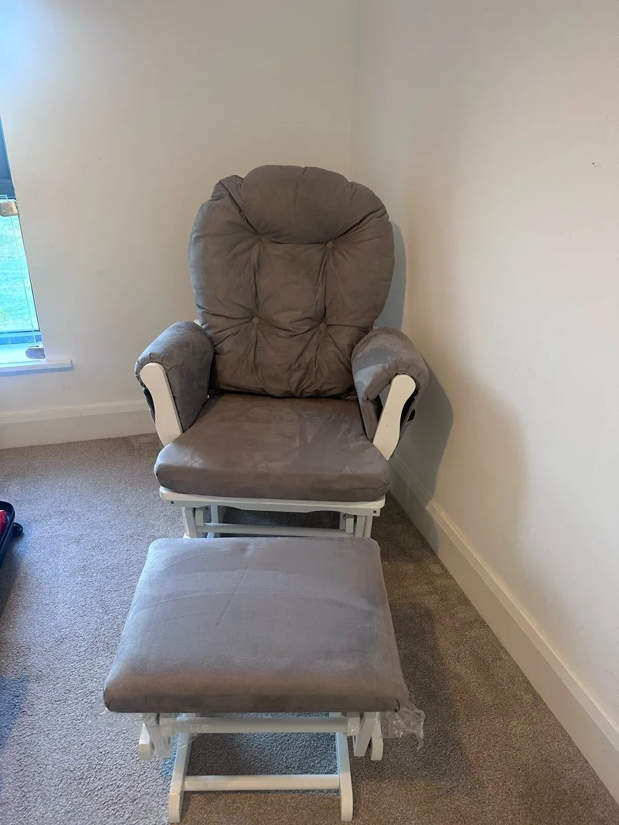 Rocking chair nursery chair