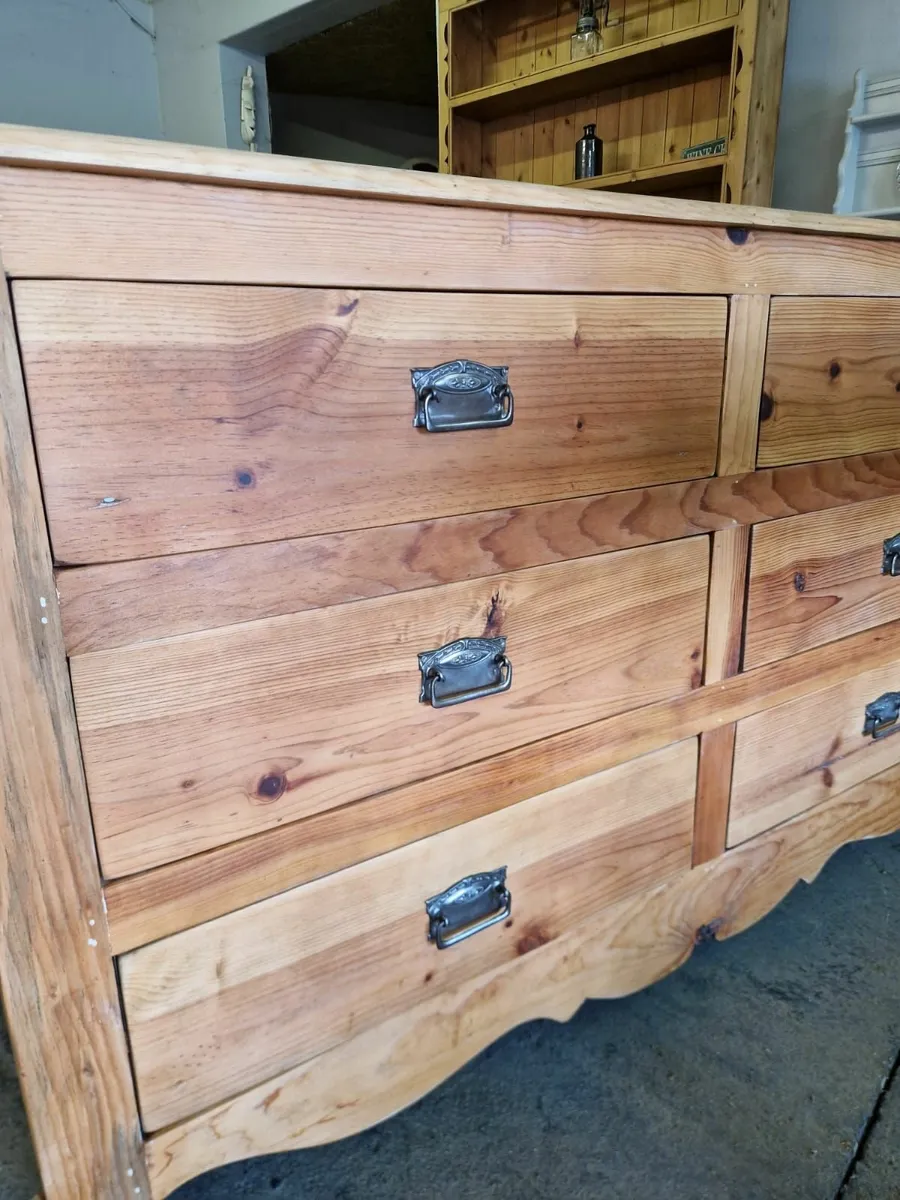 Large vintage pine chest of drawers - Image 2