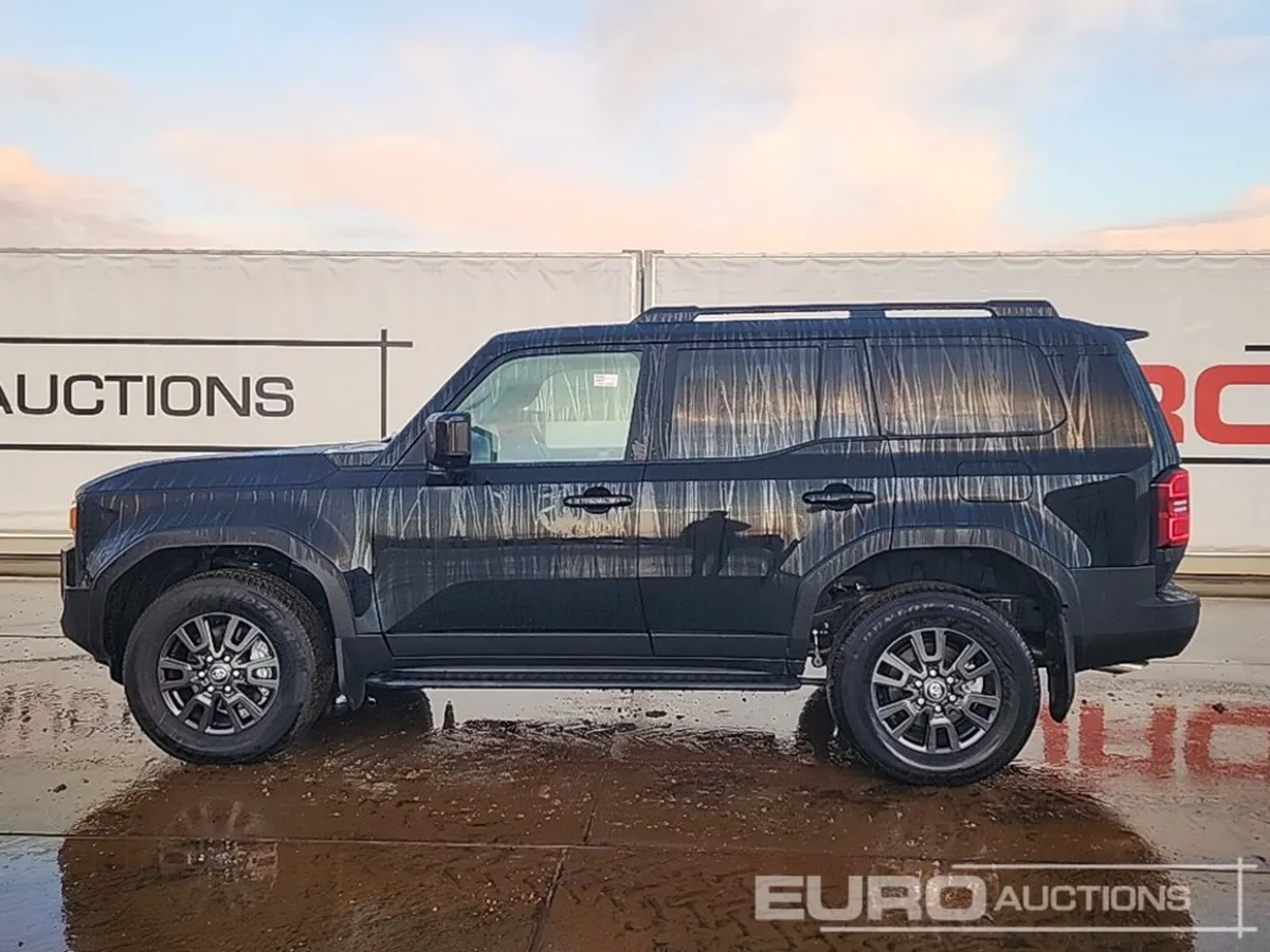 2025 Toyota Land Cruiser - Image 2