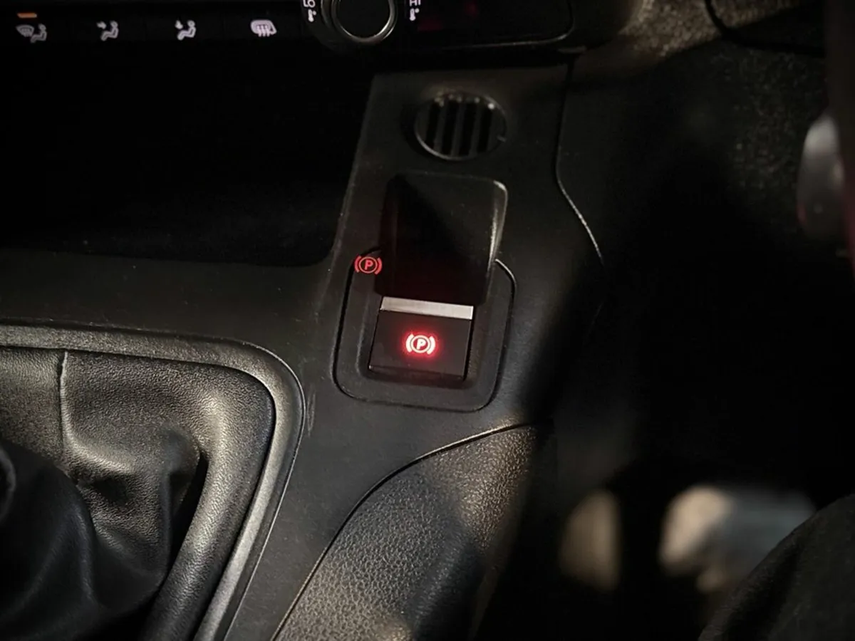 Peugeot Partner BLUEHDI PROFESSIONAL PREMIUM L1 // - Image 2