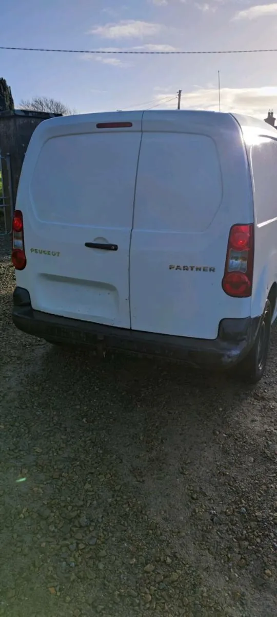 Peogot van - Image 4