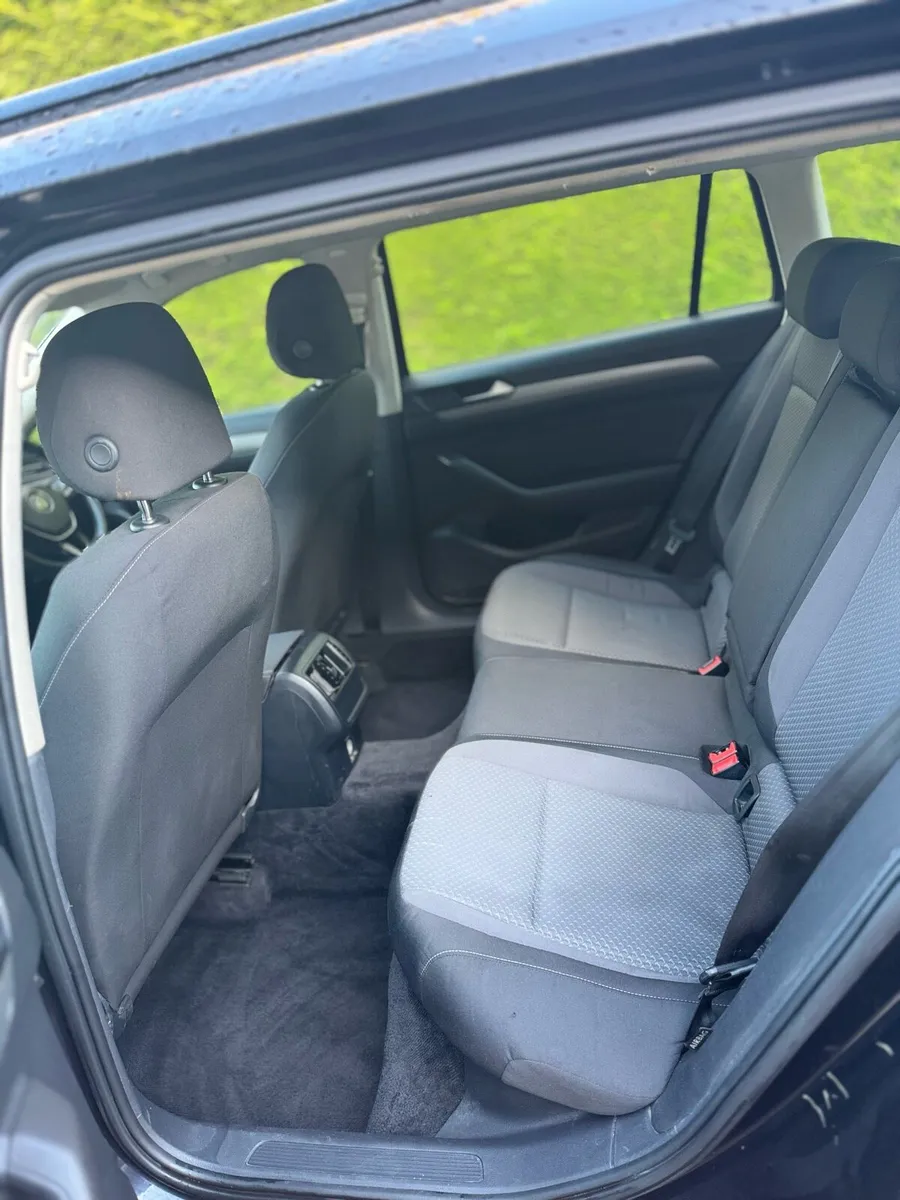 Volkswagen Passat 2015 - Image 4