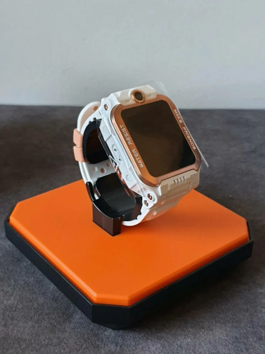 Imoo Z7 smartwatch for kids - Image 2