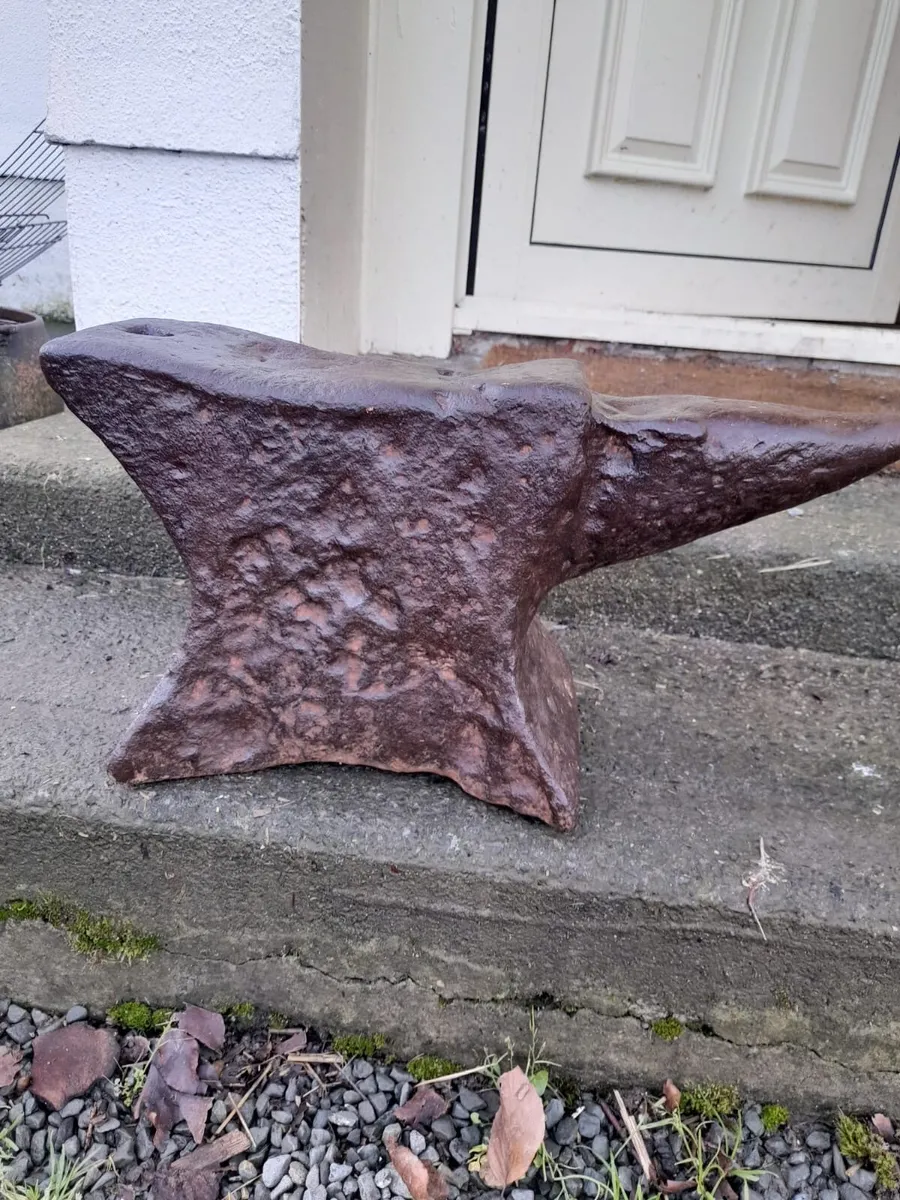 London pattern anvil - Image 1