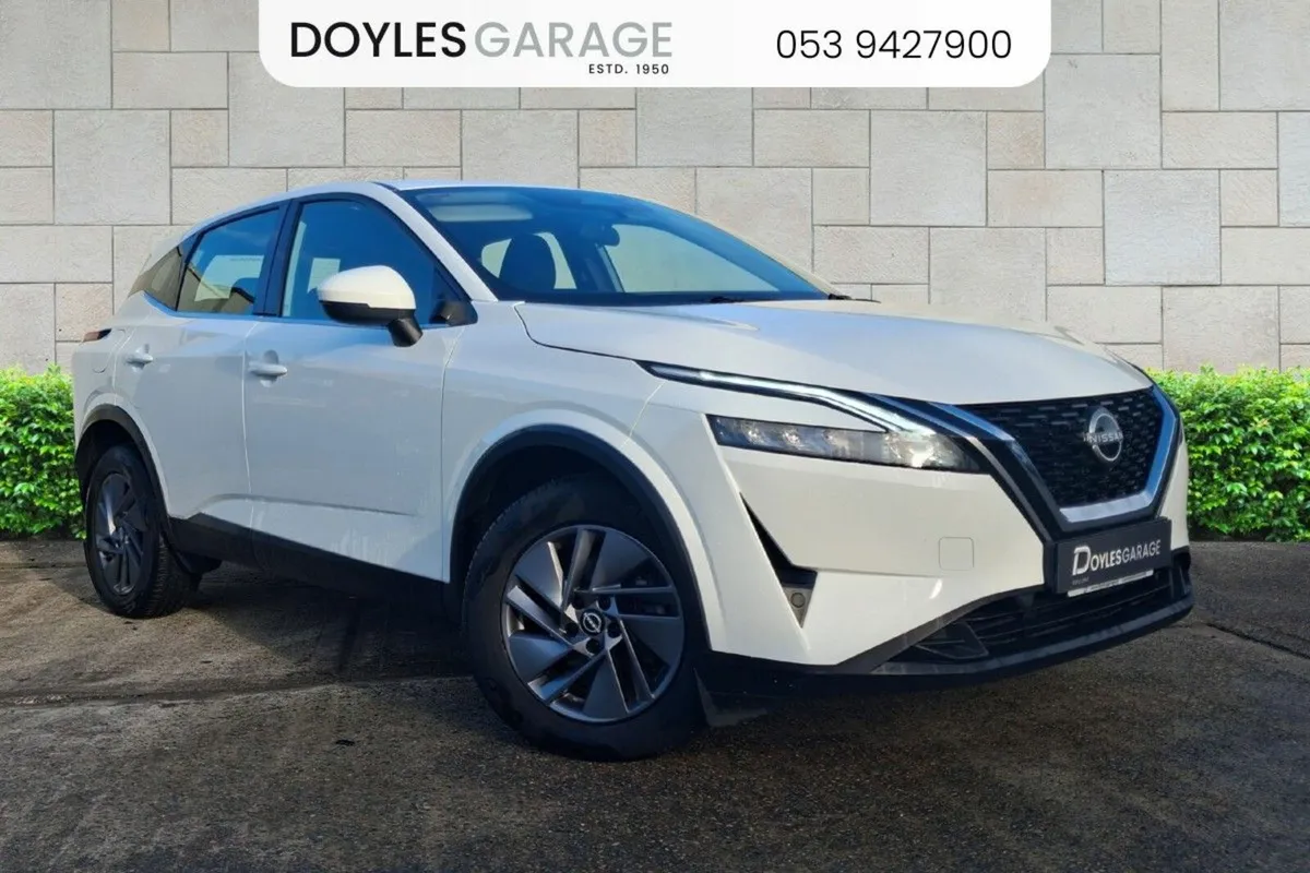 Nissan Qashqai SV 1.3 Petrol Hybrid - Image 1