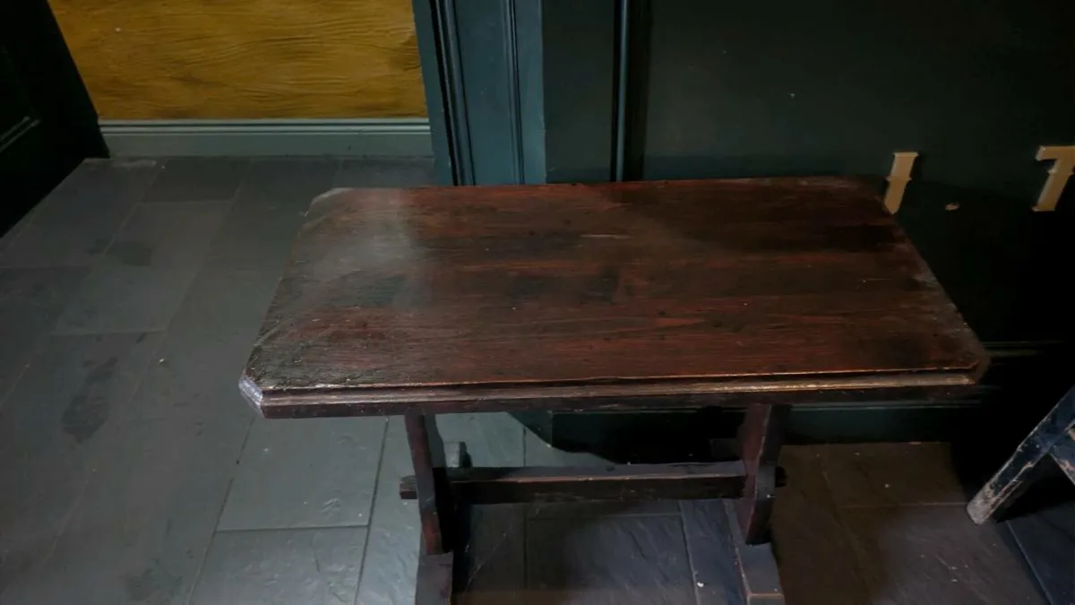 Bar PubTABLES AND STOOLS - Image 1