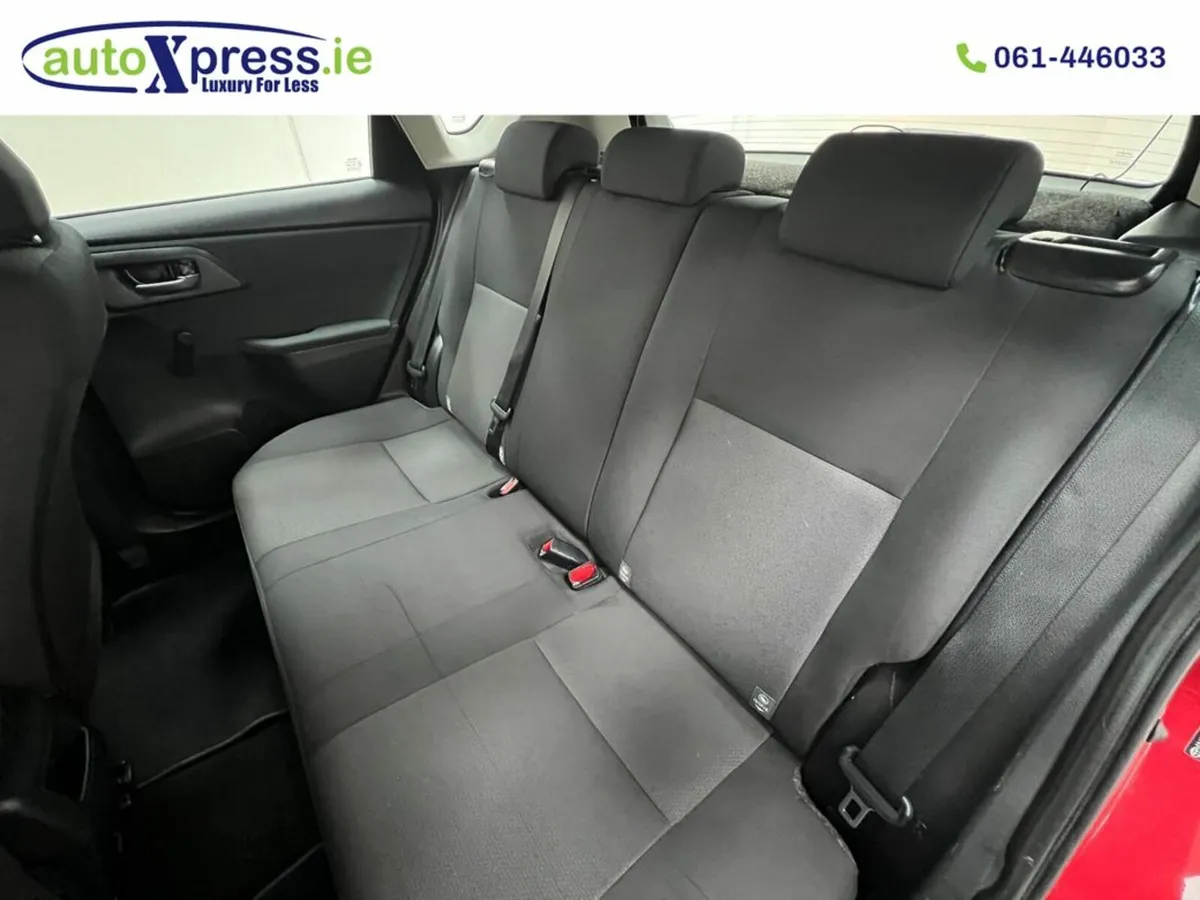 Toyota Auris 1.4d Terra - Image 4