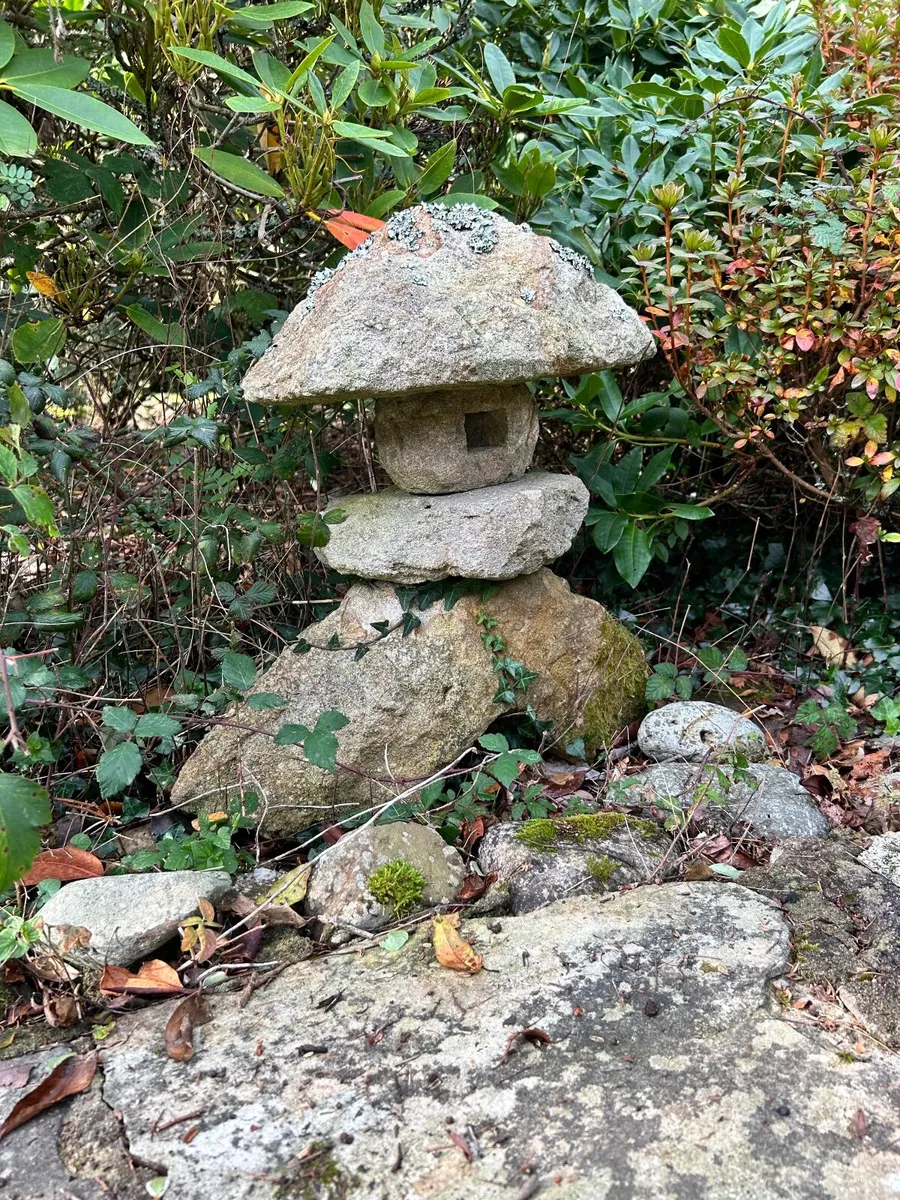 Japanese Garden Lanterns - Image 3
