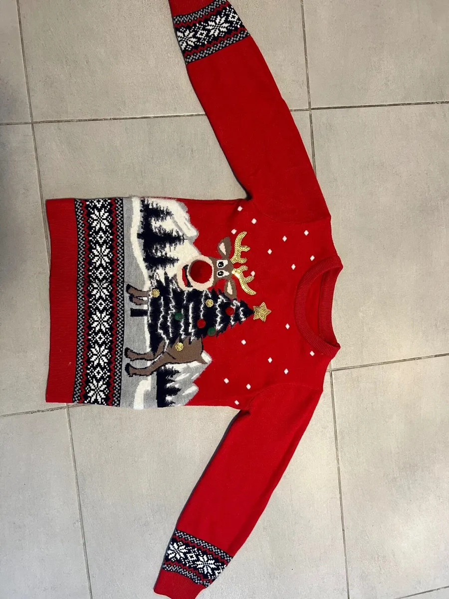 Christmas jumper size 6-7 years - Image 2
