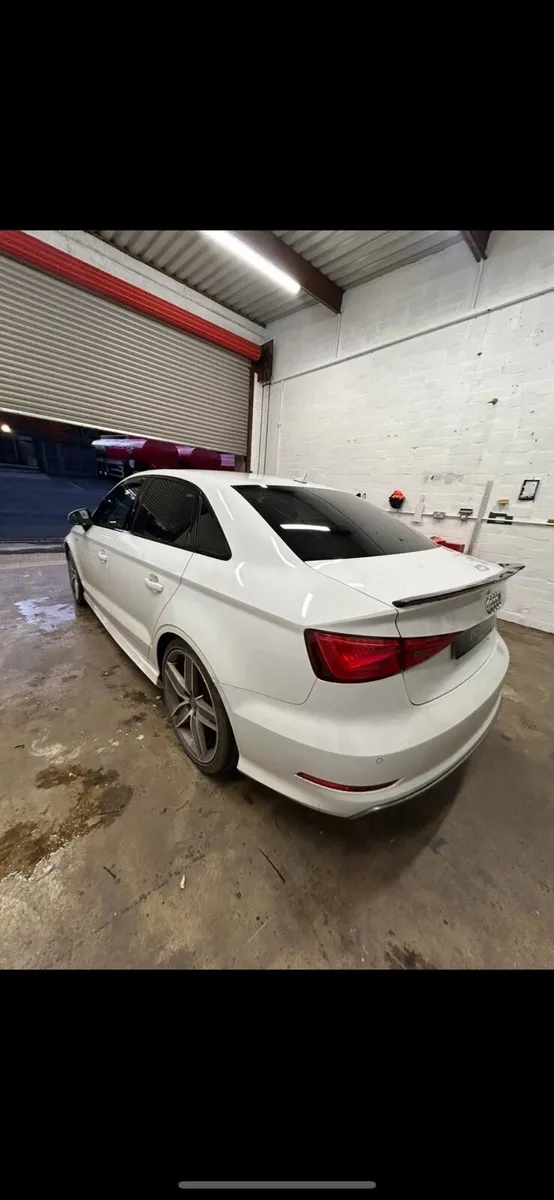 Audi A3 2015 - Image 2