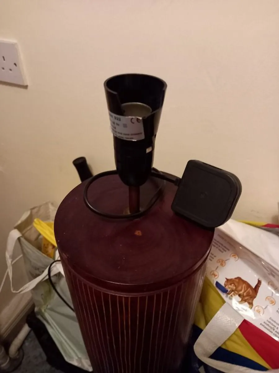 Lamp in wood - Image 3