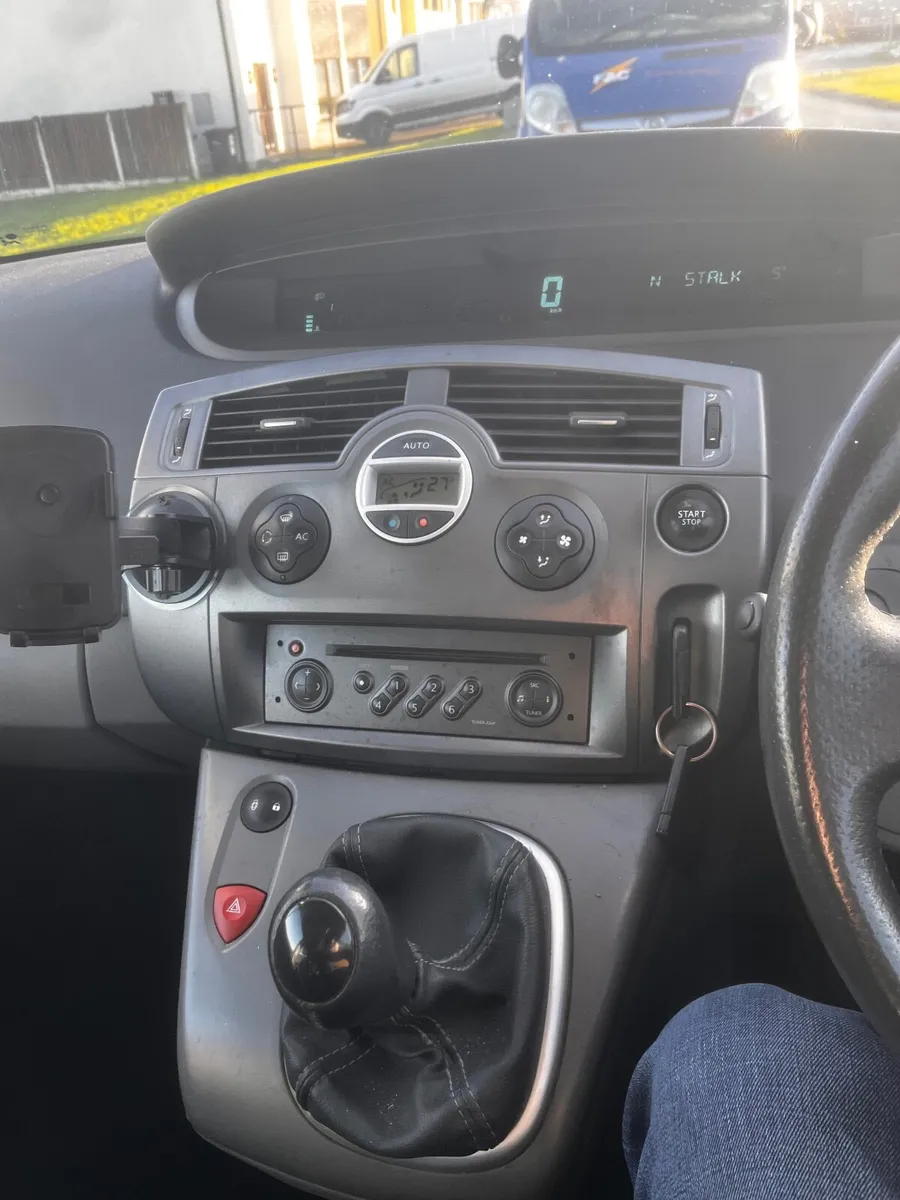 Renault Scenic 2004.NCT 11/26.Tax 1/26.Only 166Klm - Image 2