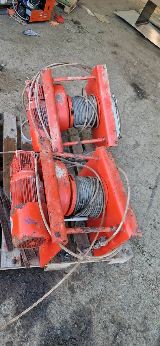 2 x Hadef Liftboy 4386 winches - 2 ton - Image 1