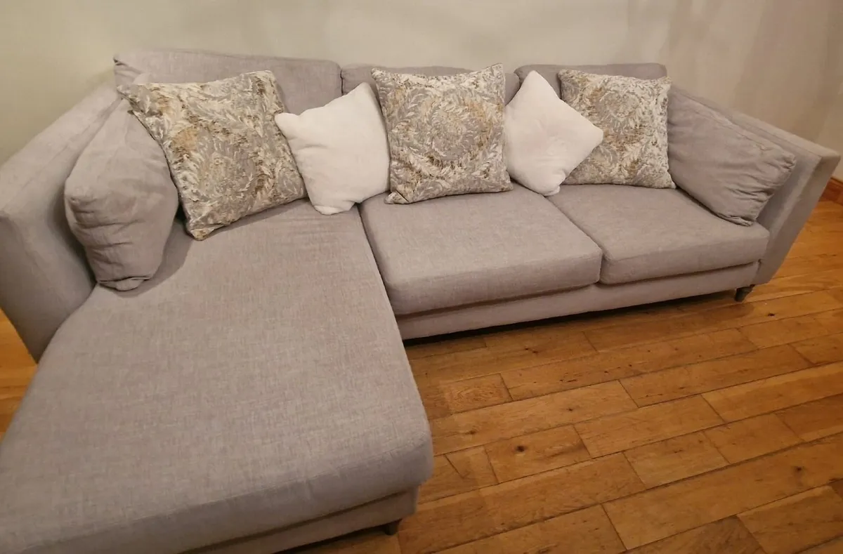 L shaped sofa - Image 2