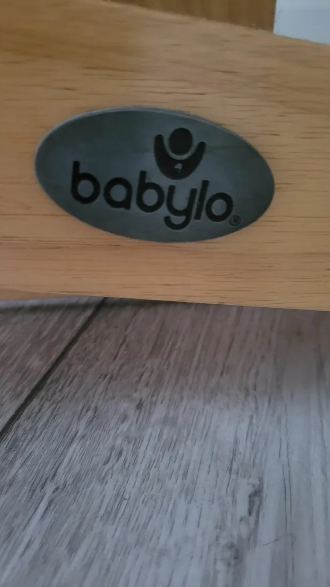 Babylo Glider Chair - Image 2