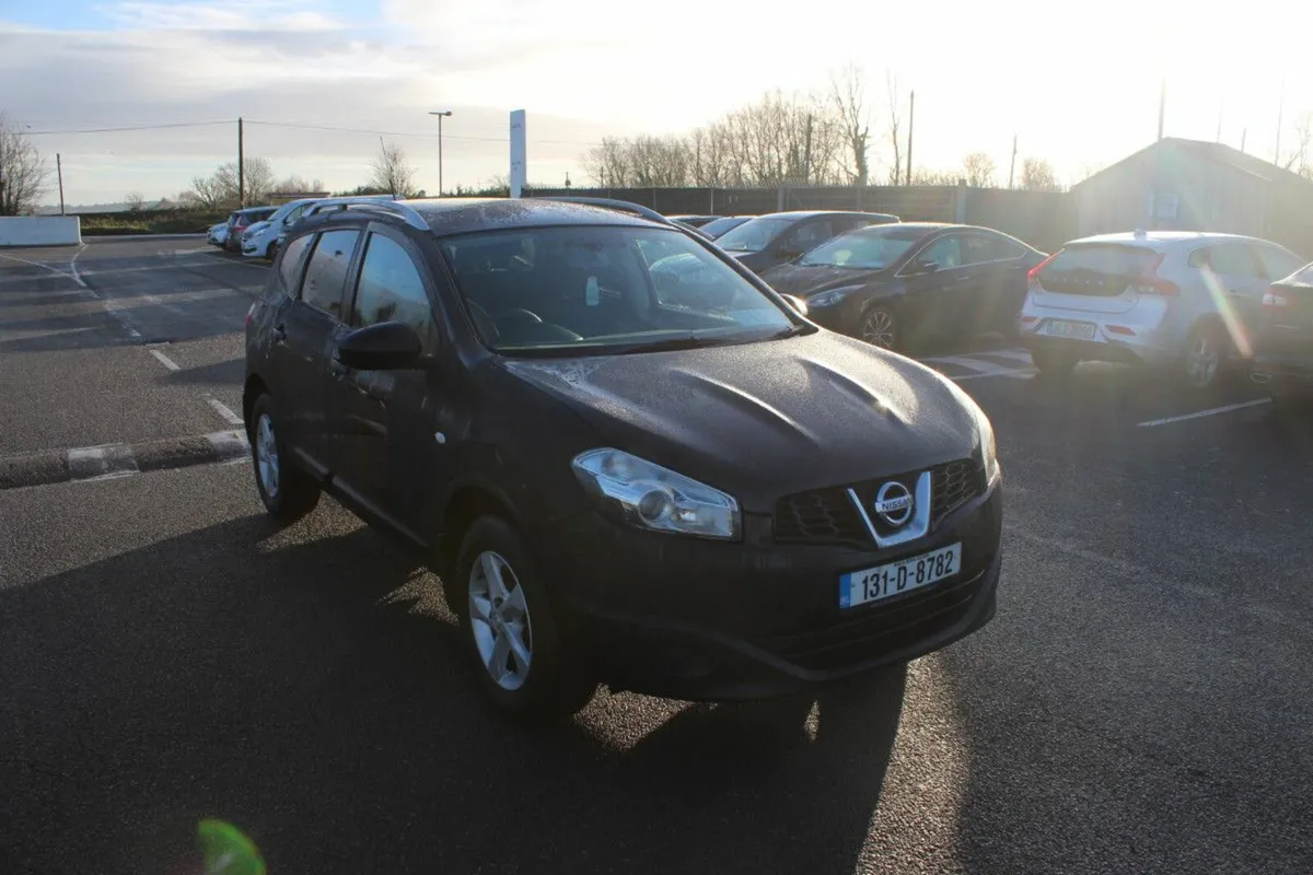 Nissan Qashqai+2 1.5d XE 4X2 - Image 1